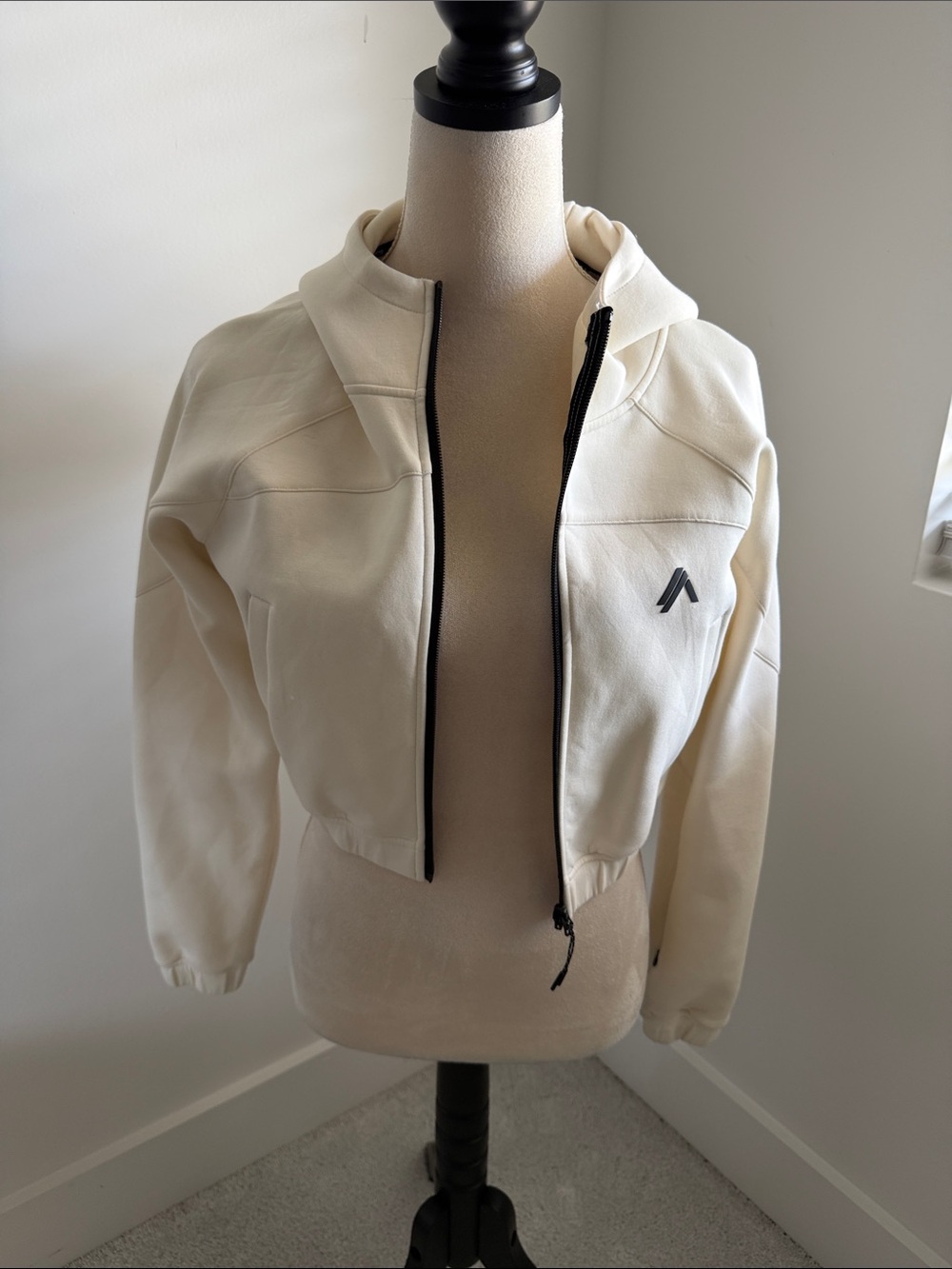 Alphalete Cream Cropped Zip Hoodie Jacket